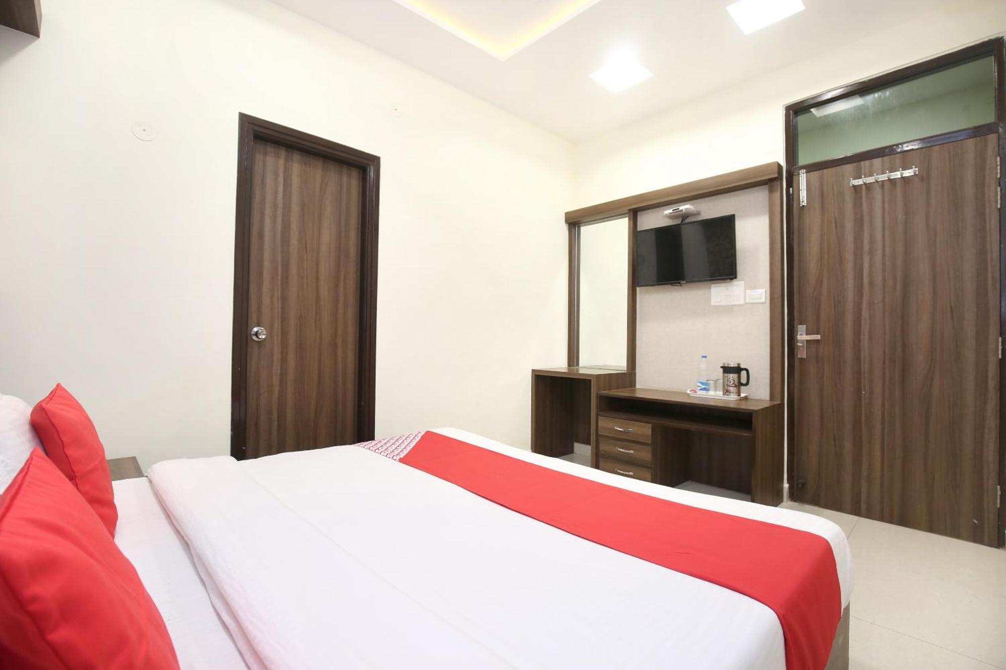 OYO 17307 Hotel Kings Amritsar Exterior foto